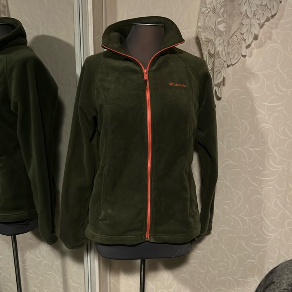 Women’s Columbia full zip fleece sweatshirt size L